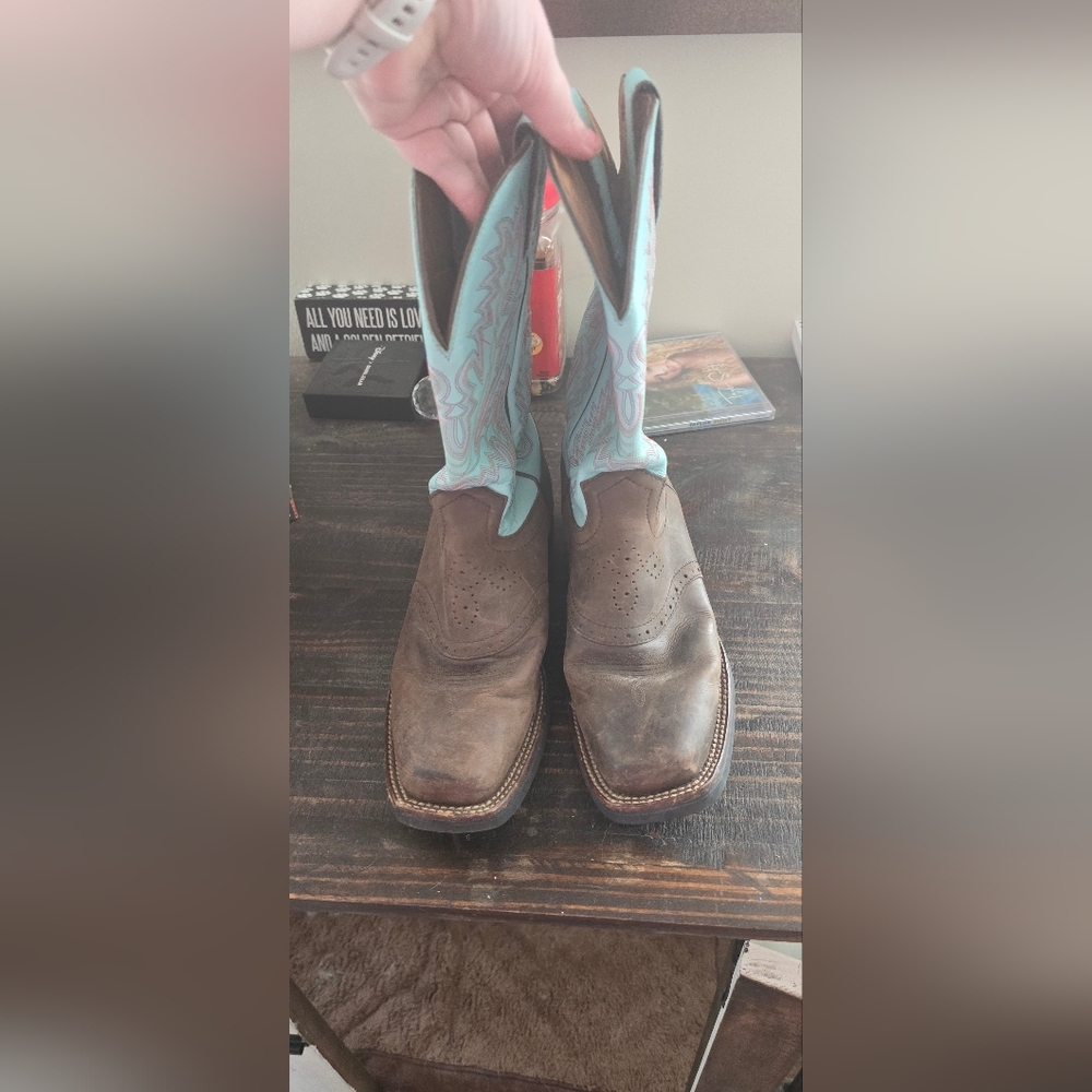 Justin Cowgirl Boots